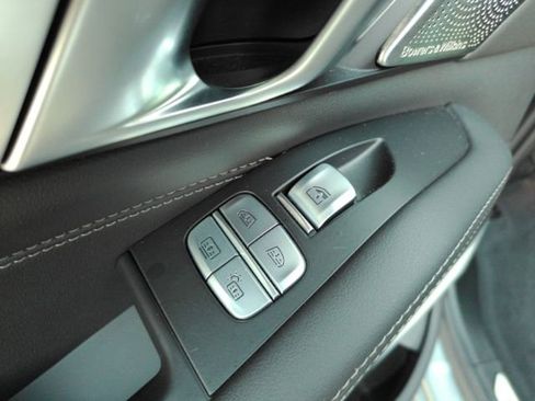 Used 2023 BMW X7 xDrive40i w/ M Sport Package AWD/4WD image 45
