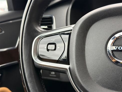 Used 2016 Volvo XC90 T6 Momentum image 26