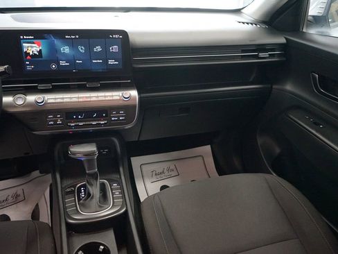 Used 2024 Hyundai Kona SEL image 9