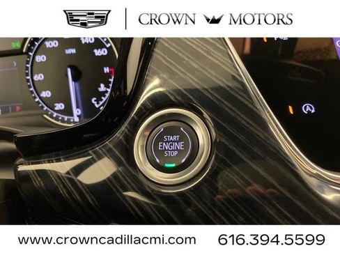 Certified 2023 Cadillac XT6 Premium Luxury AWD/4WD image 16