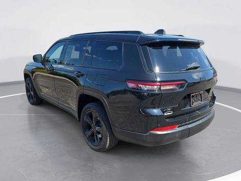 Used 2024 Jeep Grand Cherokee L Limited w/ Black Appearance Package AWD/4WD image 6