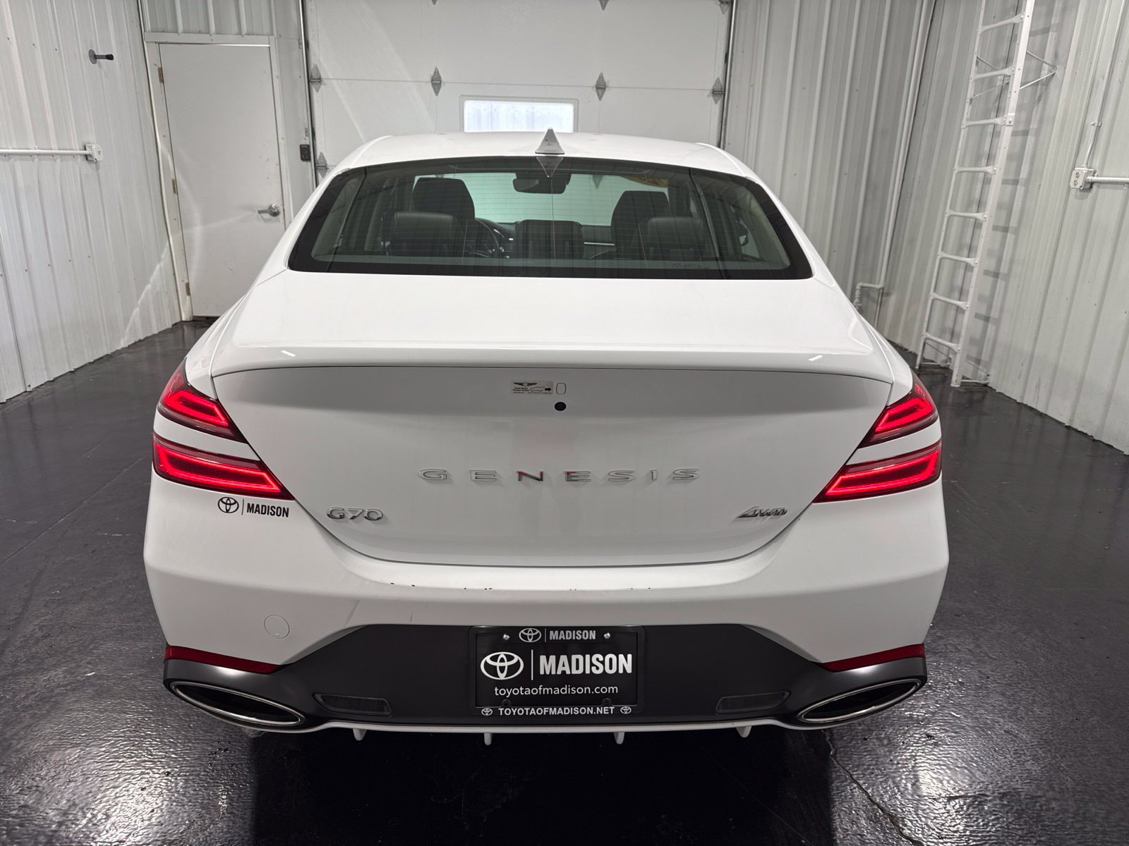 Used 2025 Genesis G70 2.5T AWD/4WD image 46