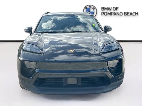 Used 2025 Porsche Macan 4S Electric image 2