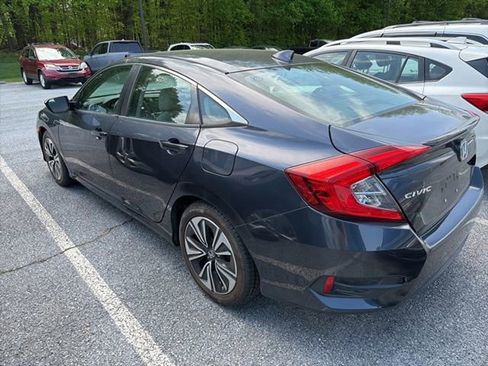 Used 2017 Honda Civic EX-T image 6