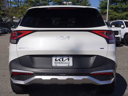 Used 2023 Kia Sportage LX image 10