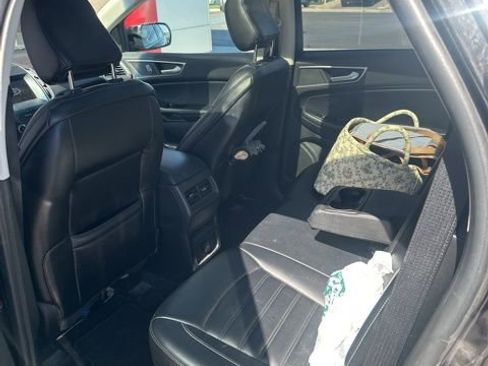 Used 2020 Ford Edge SEL image 7