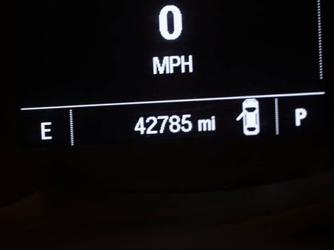 Used 2019 Chevrolet Trax LT w/ LT Convenience Package image 7