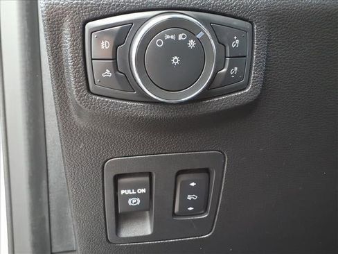 Used 2018 Ford F150 Lariat w/ Trailer Tow Package image 24