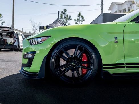 Used 2020 Ford Mustang Shelby GT500 w/ Technology Package image 32
