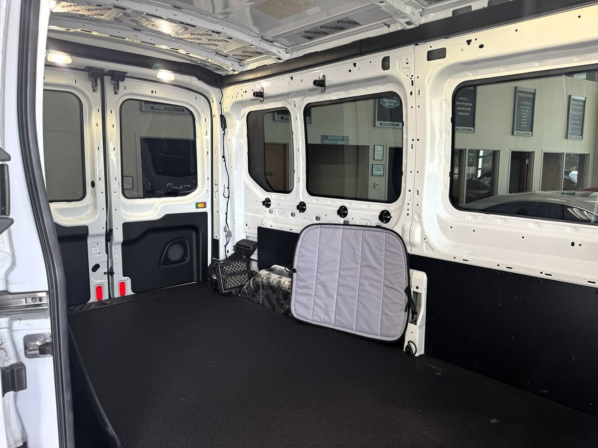Used 2017 Ford Transit 150 148 Medium Roof RWD image 35