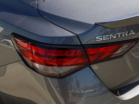 Used 2025 Nissan Sentra SR FWD image 7