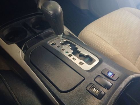 Used 2006 Toyota 4Runner SR5 RWD image 36