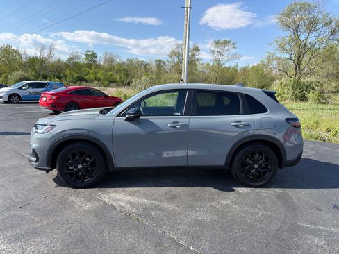Used 2024 Honda HR-V Sport image 3