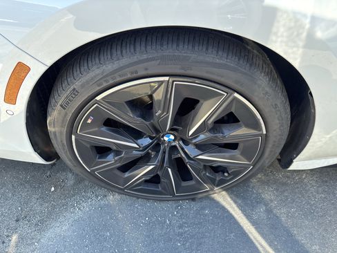 Used 2023 BMW 760i xDrive 760i xDrive w/ Executive Package image 34