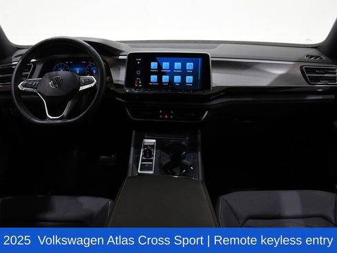 Used 2025 Volkswagen Atlas Cross Sport SE AWD/4WD image 7