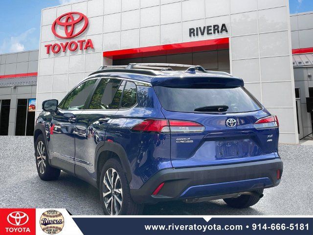 Used 2023 Toyota Corolla Cross XLE w/ Convenience Package AWD/4WD image 9