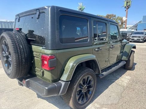 Used 2023 Jeep Wrangler Unlimited Sahara w/ Cold Weather Group AWD/4WD image 5