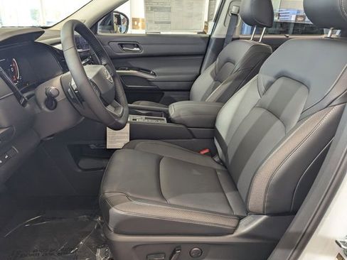 New 2026 Nissan Pathfinder SL image 20