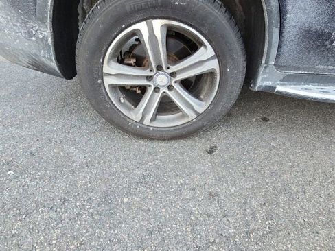 Used 2017 Mercedes-Benz GLC 300 4MATIC image 10