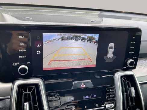 Used 2022 Kia Sorento S FWD image 25