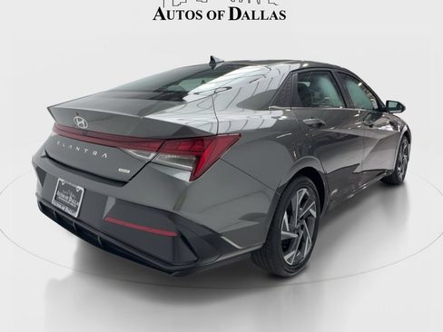 Used 2025 Hyundai Elantra Limited FWD image 7