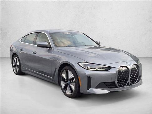 Used 2023 BMW i4 eDrive35 w/ Premium Package RWD image 3