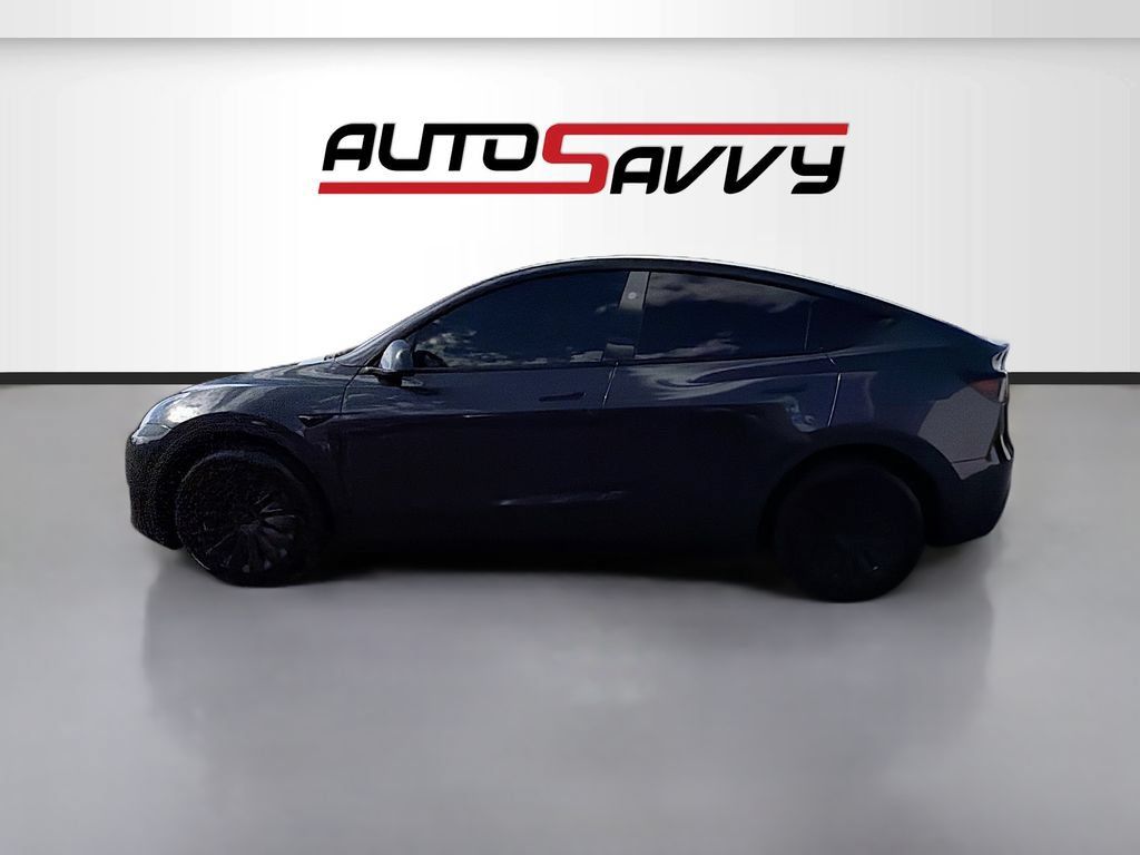 Used 2024 Tesla Model Y Long Range AWD/4WD image 4