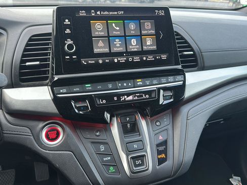 Used 2025 Honda Odyssey Sport-L image 14