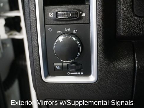 Used 2022 RAM 1500 Classic SLT w/ Electronics Convenience Group image 22