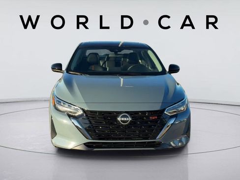 Used 2025 Nissan Sentra SR w/ SR Premium Package image 4