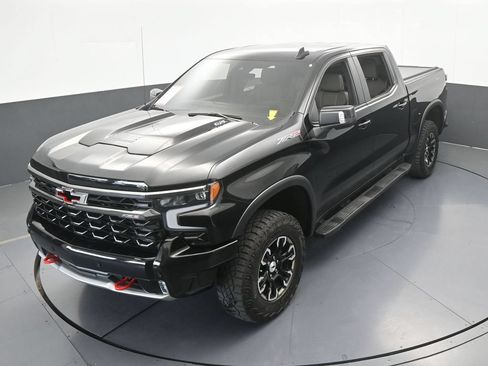 Used 2025 Chevrolet Silverado 1500 ZR2 w/ Technology Package AWD/4WD image 58