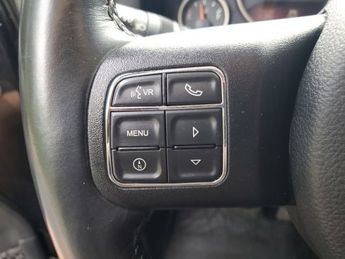 Used 2017 Jeep Wrangler Unlimited Sahara AWD/4WD image 11
