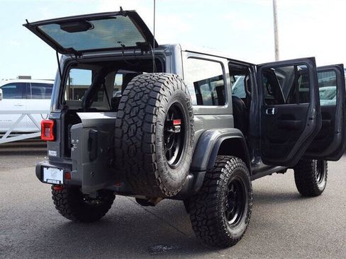 Used 2019 Jeep Wrangler Unlimited Rubicon AWD/4WD image 36