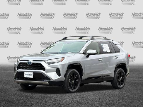 Used 2023 Toyota RAV4 SE w/ Convenience Package AWD/4WD image 9