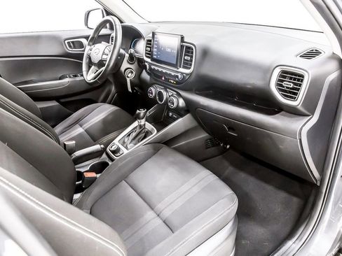 Used 2023 Hyundai Venue SEL FWD image 33