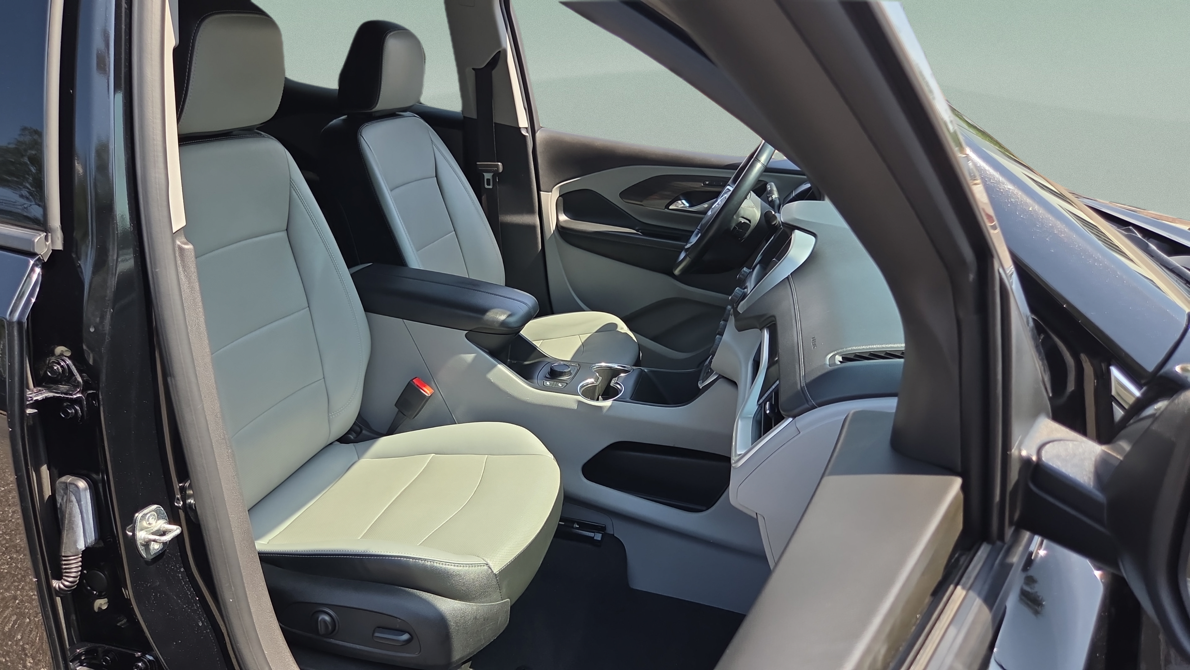 Certified 2024 GMC Terrain SLT FWD image 15