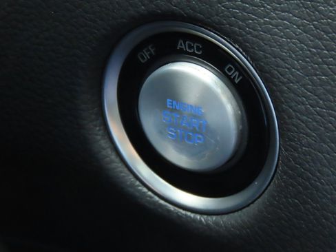 Used 2017 Genesis G80 3.8 w/ Option Group 03 image 30