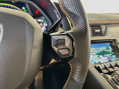 Used 2020 Lamborghini Aventador SVJ AWD/4WD image 22