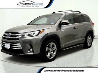 Used 2018 Toyota Highlander Limited Platinum AWD/4WD video 1
