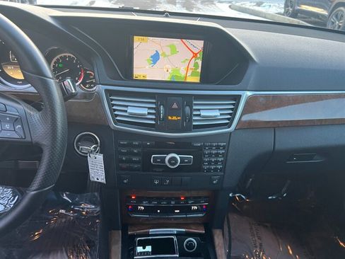Used 2012 Mercedes-Benz E 350 4MATIC Sedan image 16