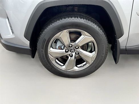 Used 2019 Toyota RAV4 Limited w/ Carpet Mat Package AWD/4WD image 33