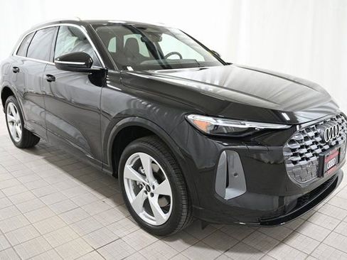 Used 2025 Audi Q5 Premium Plus AWD/4WD image 15