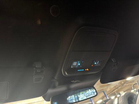 Used 2025 Ford Explorer ST-Line w/ Premium Package RWD image 24