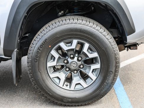 Certified 2019 Toyota Tacoma TRD Off-Road w/ TRD Premium Off Road Package RWD image 30