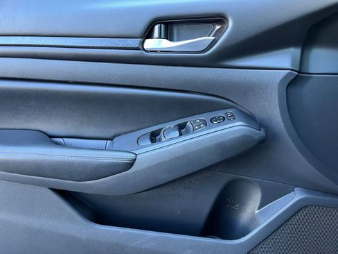 Used 2025 Nissan Altima 2.5 SV image 18