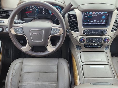 Used 2017 GMC Yukon XL Denali w/ Open Road Package image 27
