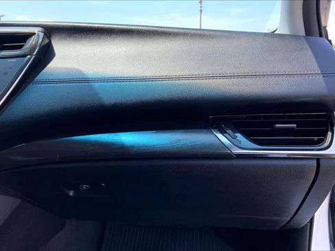 Used 2016 Toyota Avalon XLE FWD image 18