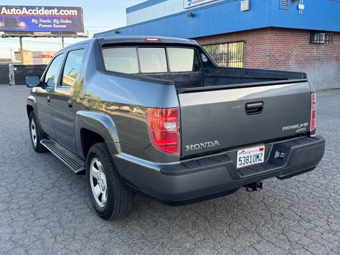 Used 2010 Honda Ridgeline RT image 2