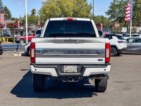 Used 2022 Ford F250 Platinum AWD/4WD image 3