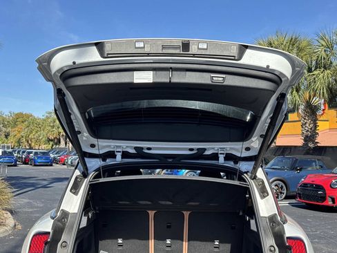 Used 2025 MINI Cooper Countryman S w/ Comfort Package Max image 12